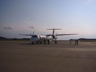 JAC Q400（鹿児島～種子島間の飛行機）